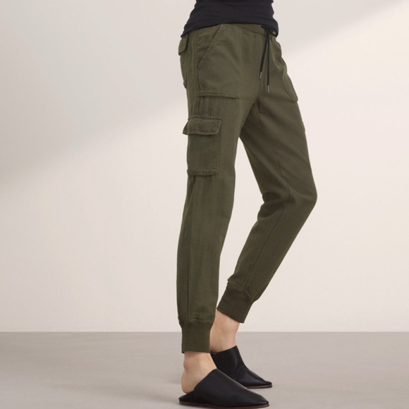 Aritzia Pants - Aritzia Community Cebu Jogger Drawstring Pant